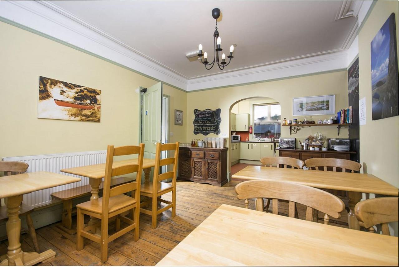 Llangollen Hostel Guest Rooms - No Dormitories - Self Catering Extérieur photo